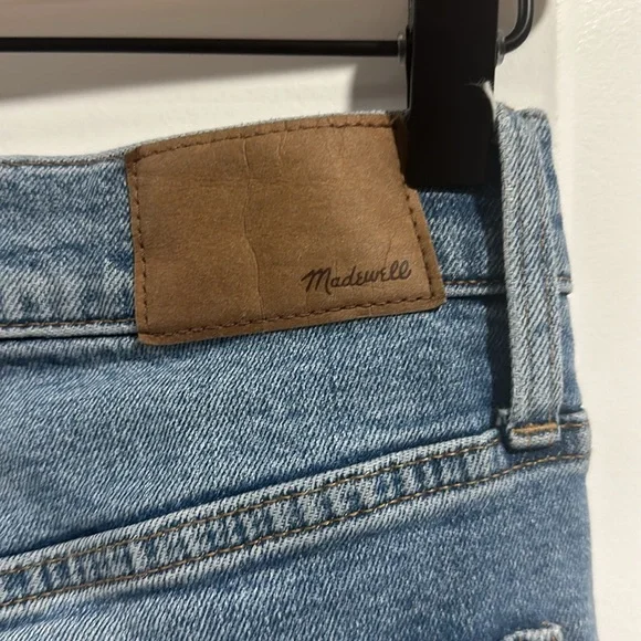 ⭐️SOLD⭐️ Madewell Distressed Perfect Vintage Jean - Picture 13 of 14
